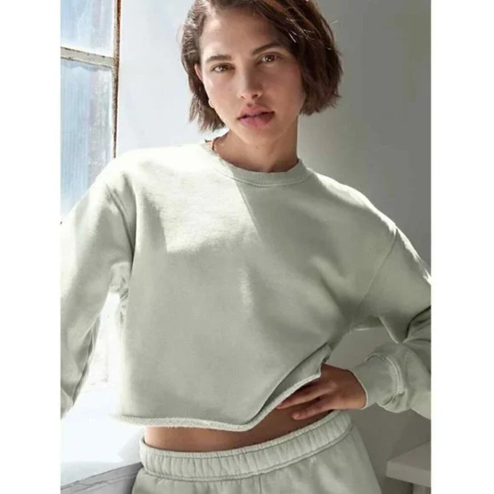 Aritzia Tna Airy AF Fleece Sage Green Boyfriend Crop Sweater US 2